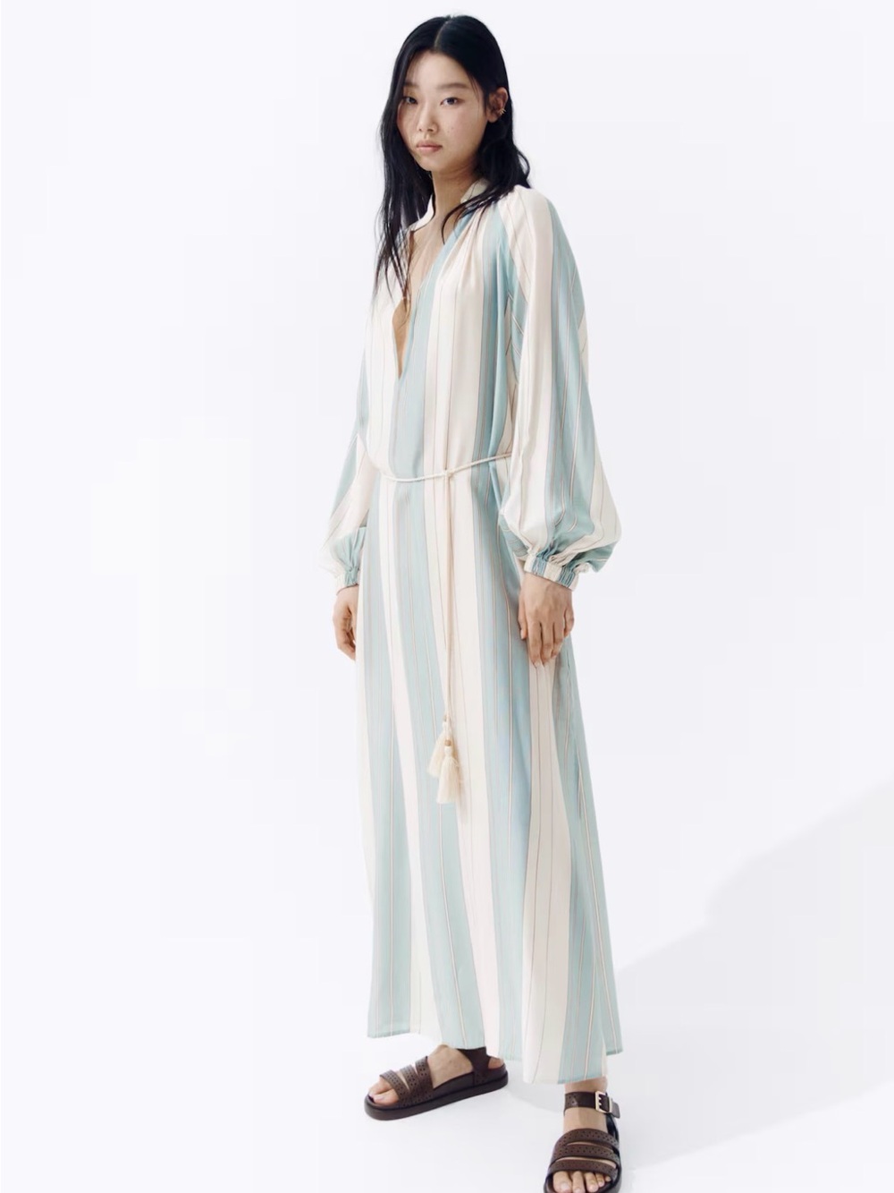 H&M Oversized tied belt dress